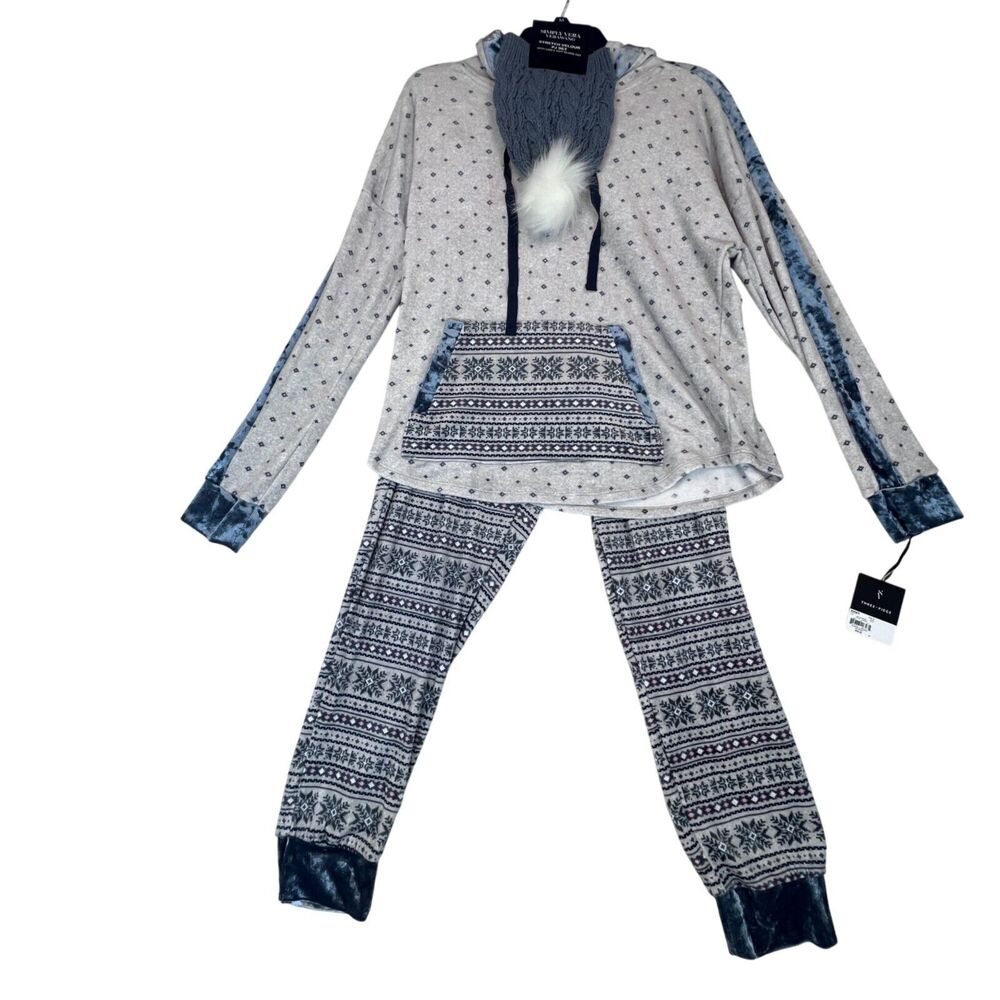 NWT  Womens Simply Vera Verawang  Stretch Velour PJ Set Cable Knit Beanie Gift